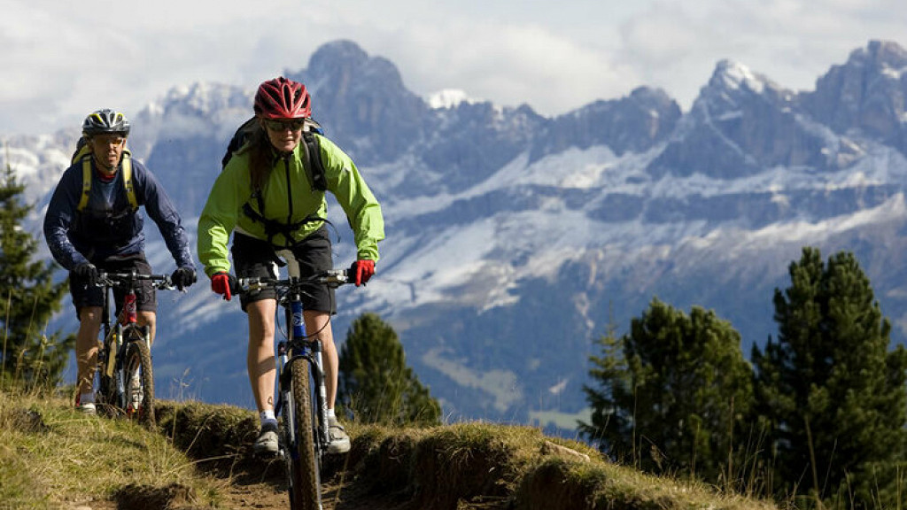 Ebike in Carezza Dolomiten Südtirol - cover