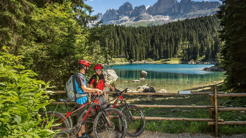 Active relaxation in EBike in the Dolomites - cover