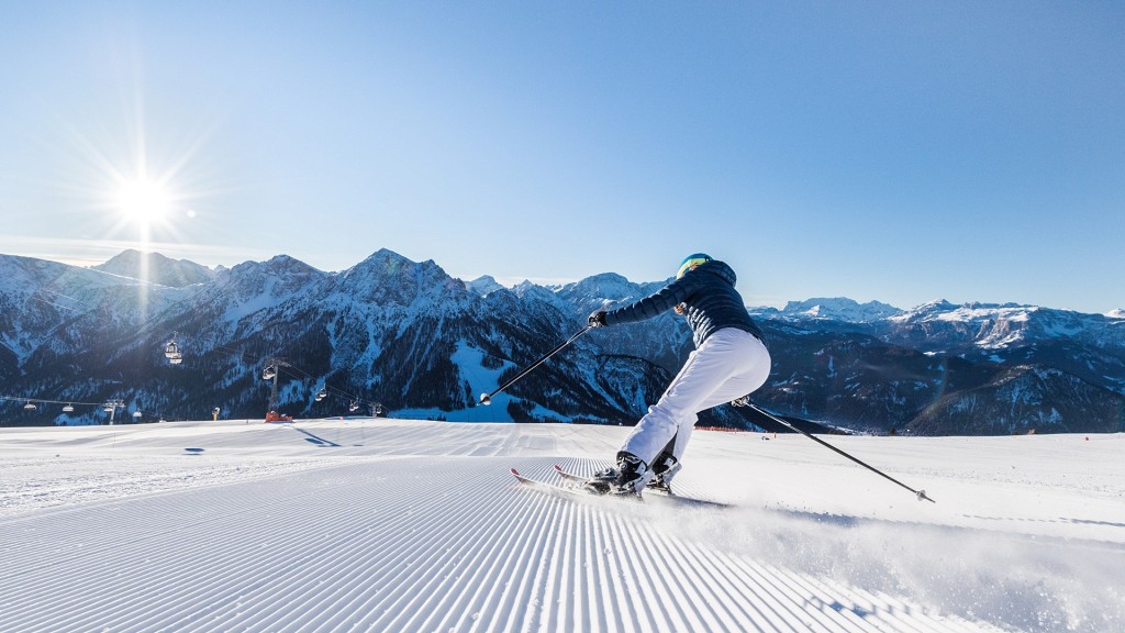 Dolomiti Super Premiere 4=3 - cover