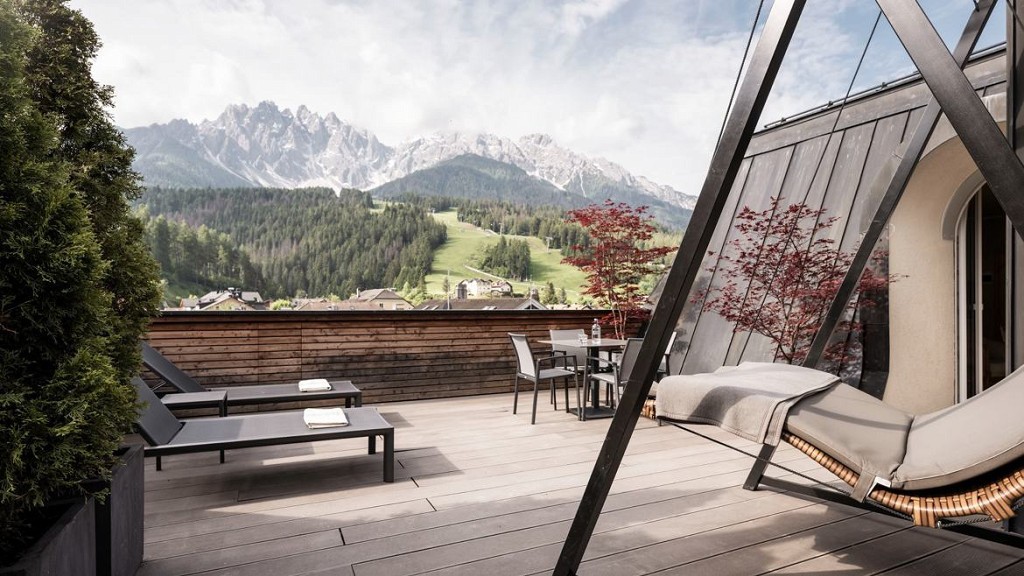 Stay 5 – Enjoy More - cover