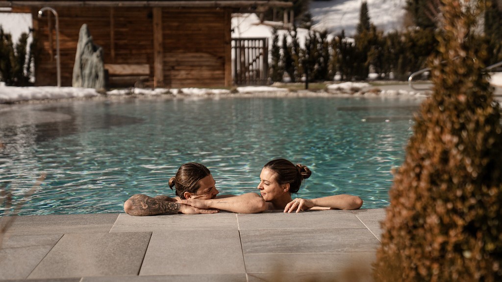 Ski & wellness package 4=3 - cover