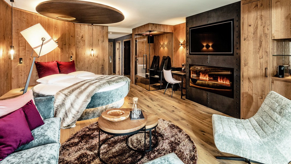 Suite Deluxe - cover