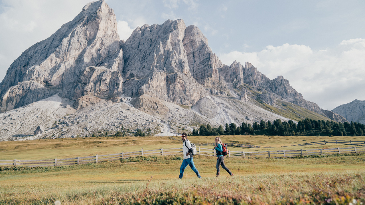 coppia escursionisti estate Alpe di Rodengo