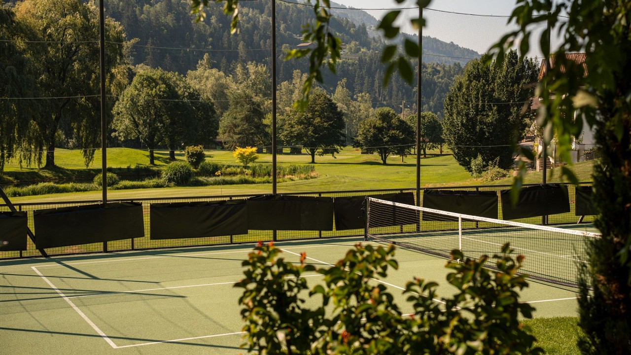 campo padel Quellenhof Luxury Resort Passeier