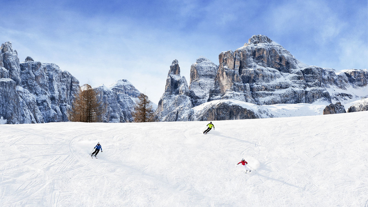 Sciare a Corvara Hotel Sassongher Corvara