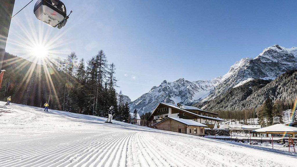 Ski in ski out hotels - cover