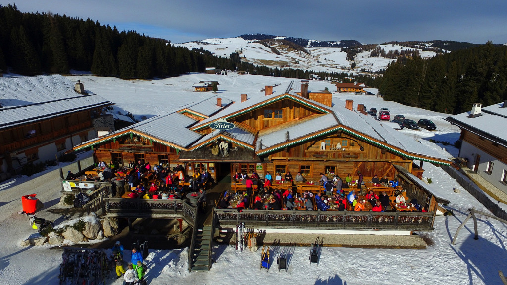 Déjeuner skieurs Tirler Hotel Alpe di Siusi hôtel sur les pistes