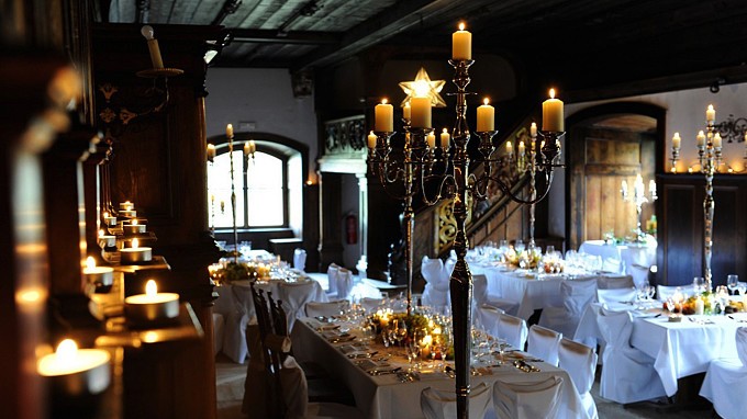 Location and services for wedding - cover