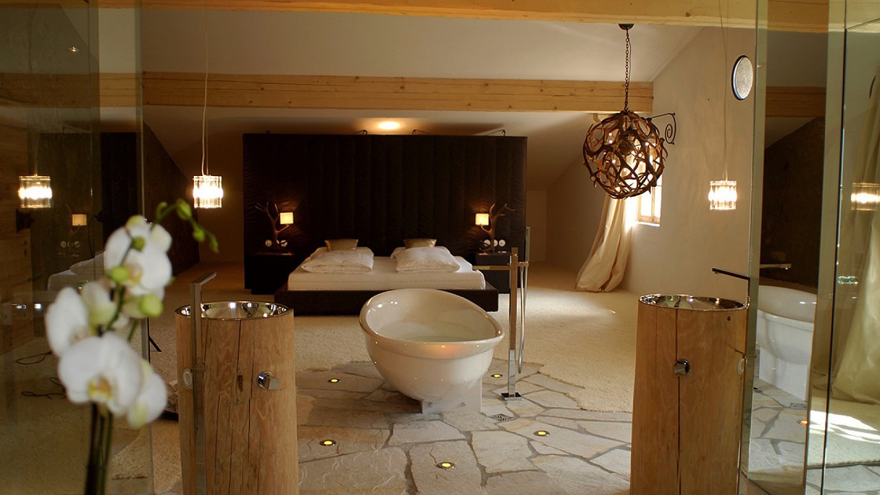 Innenraum der Suite Hotel Turm Völs am Schlern Design