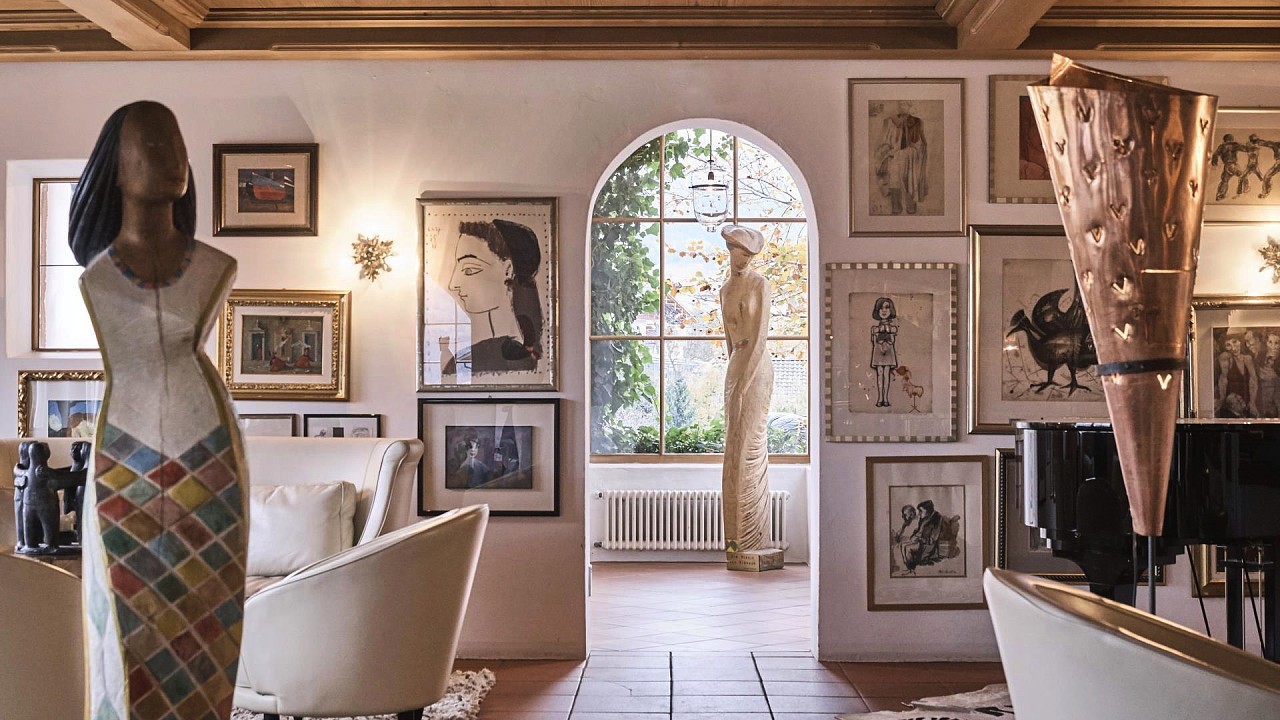 Kunstwerke Hotel Turm Völs am Schlern Geschichte Kunst