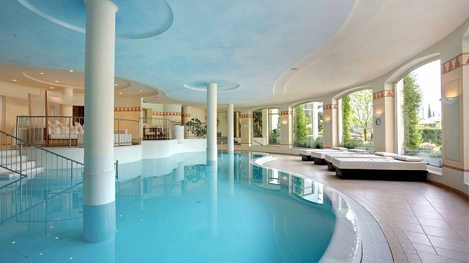 Piscina interna Hotel Plantitscherhof Merano wellness